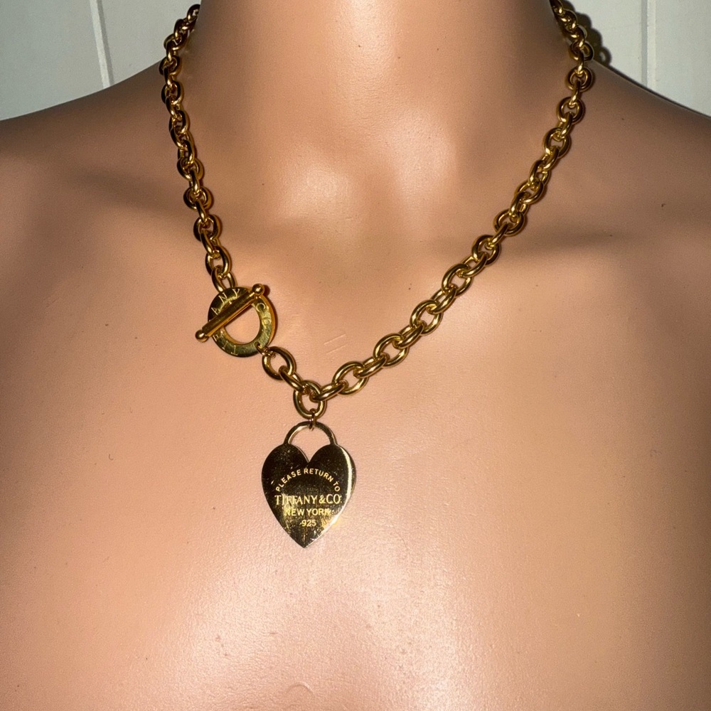 Engraved Gold Heart Tag Necklace - Picture 2 of 8